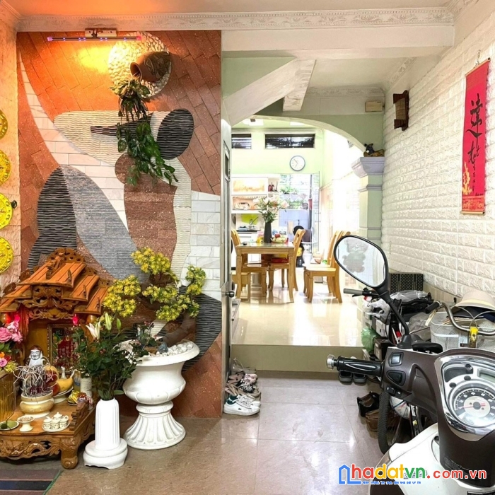 3.chính chủ cần bán nhà ngõ 263 lạch tray  ô tô đỗ cửa giá chỉ 2.2 tỷ