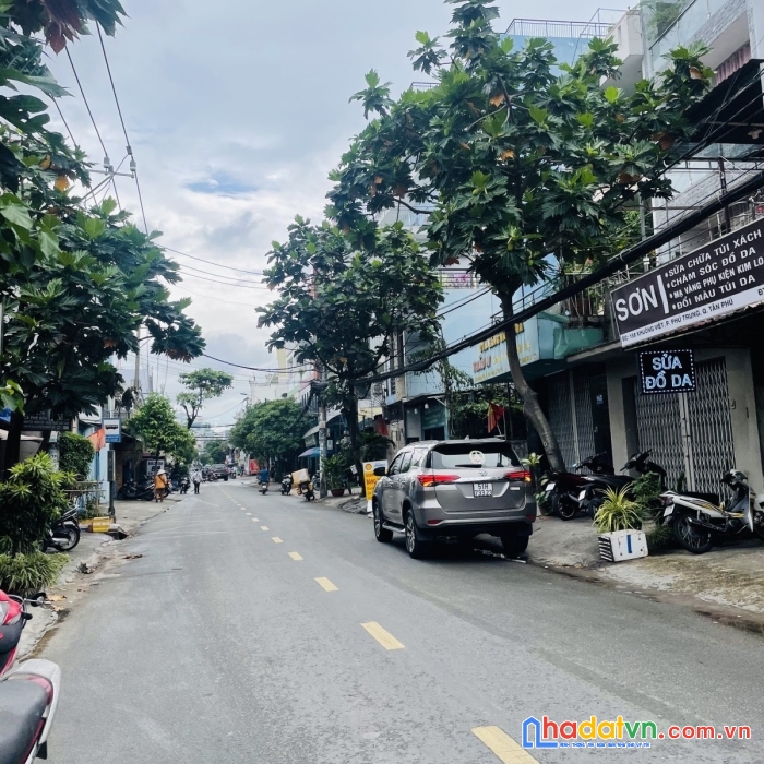 Bán nhà mặt tiền kinh doanh khuông việt - tân phú, dt 10 x 30 giá chỉ 35 tỷ.