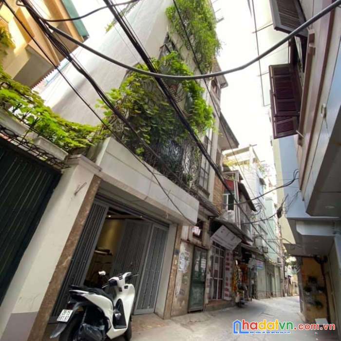 Tuyệt phẩm cầu giấy - gara ôtô - kinh doanh - nhà chất - thang máy chờ