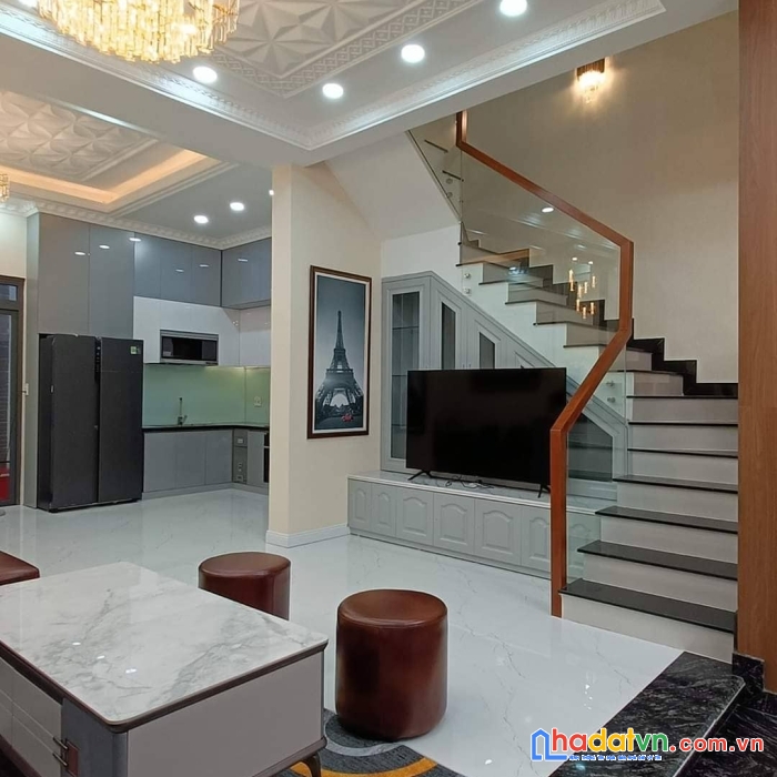 Nhà quận 4, phố đoàn văn bơ, hẻm xe hơi 6m thông, 4 tầng btct, 50m2, giá 6.9 tỷ.
