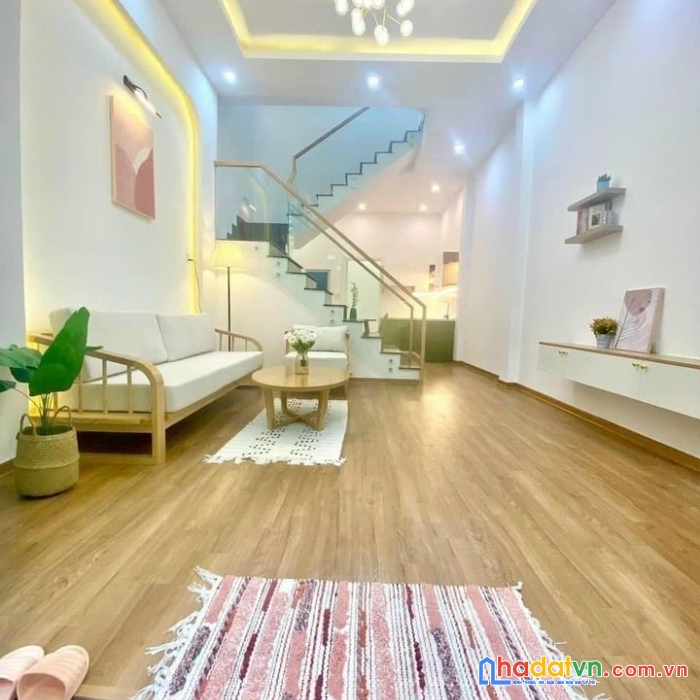 Bán nhà 3 tầng đẹp đường trần cao vân, thanh khê đông, thanh khê. mt 7m, giá nhỉn 3 tỷ