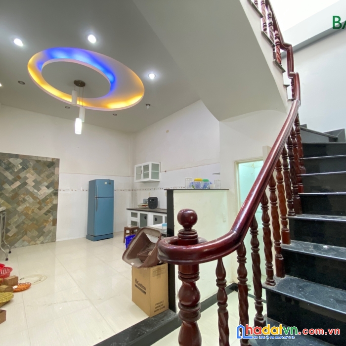 Bán nhà 1 trệt 1 lầu 88m2 gần chợ quang vinh ngay tt tp.biên hoà đường 2 ô tô