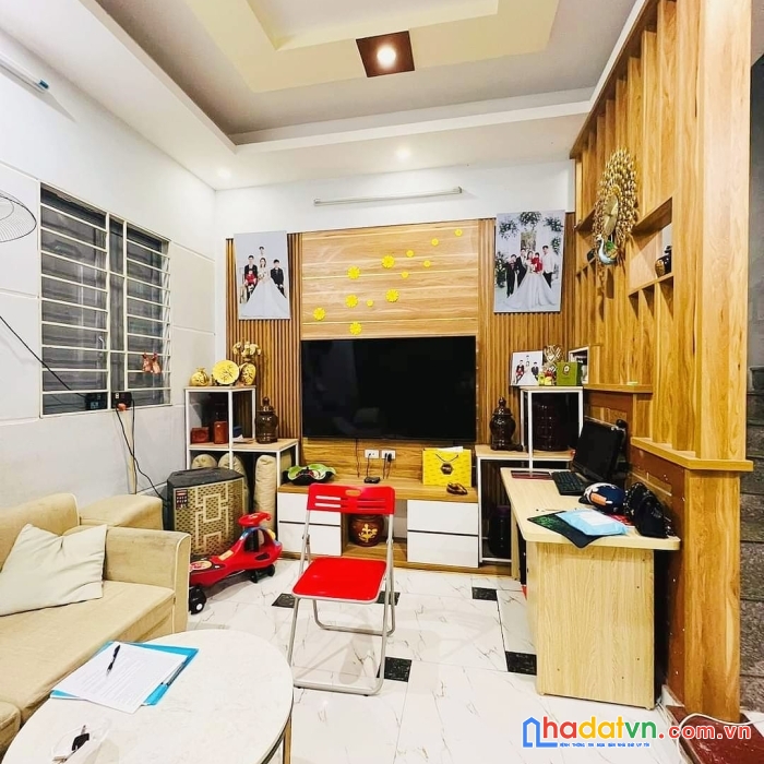 Bán nhà mỹ đình 35m 5 tầng. nhà đẹp, lô góc nội thất xịn, gần oto. chỉ 3.98 tỷ