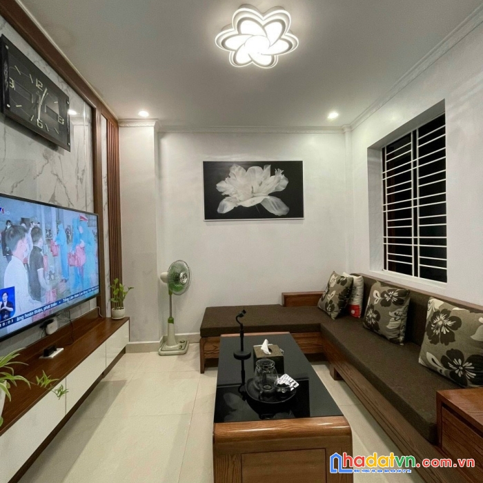 Bán nhà 5 tầng trong ngõ 389 lê lợi, để lại toàn bộ nội thất mới đẹp chỉ việc xách vali quần áo về