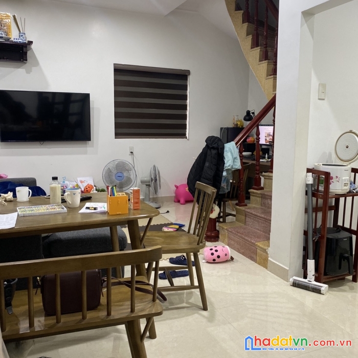 Bán nhanh nhà đẹp ngõ 185 tôn đức thắng. ( ngõ trường cấp 3 trần nguyên hãn) , sau đúng nhà mặt