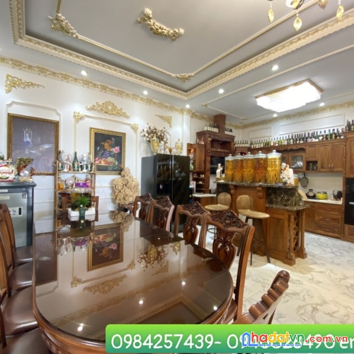 Cần bán gấp căn nhà đẹp vị trí đắc địa tại phường 6 - nhìn qua đồi ngô quyền và view tp đà lạt