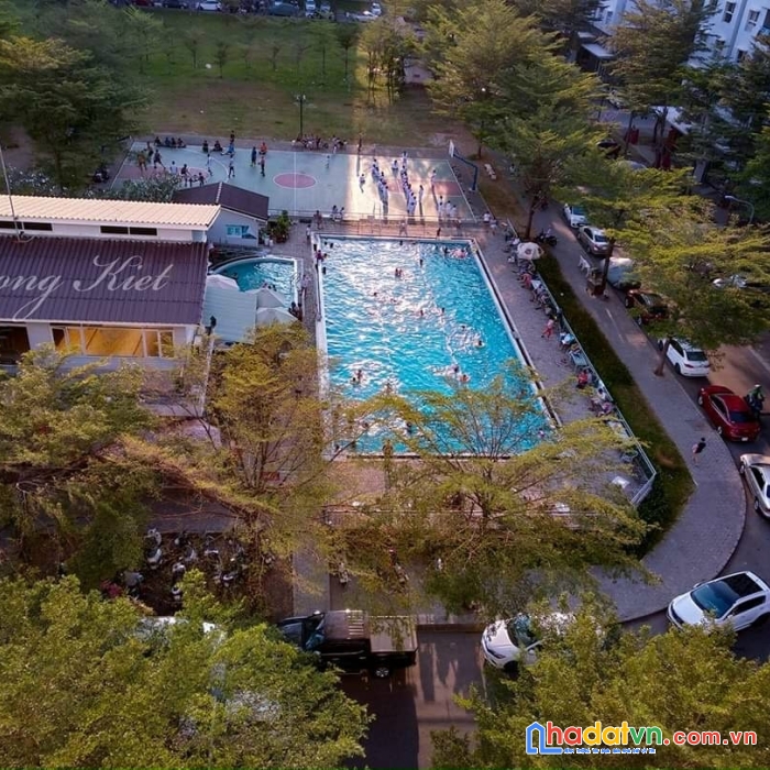 Cần bán căn góc 2 phòng ngủ view hồ bơi giá 1.82 tỷ