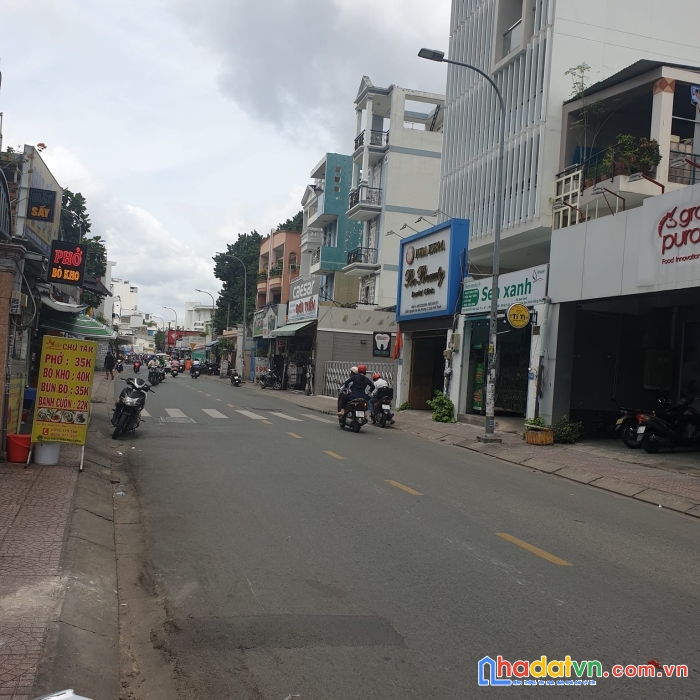 Mặt tiền 156m2-6.22x28,5m-3t-40 tỷ nguyễn văn đậu p11 bt 975
