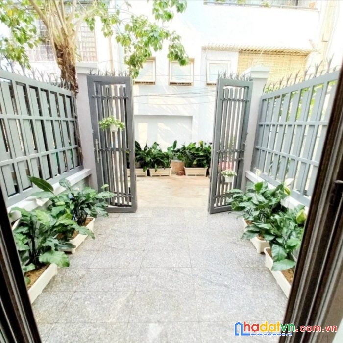 Bán nhà ngay vòng xoay phạm văn đồng- 60m2 3 lầu 5,5t