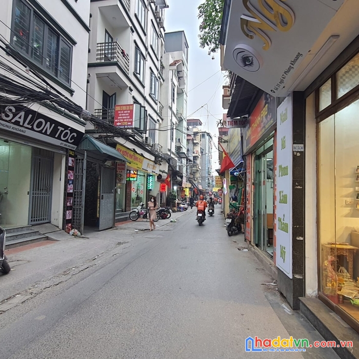 Mặt phố phùng khoang, kinh doanh sầm uất, 62m x 5t, mt4.5m giá 10.6 tỷ: 0902083139