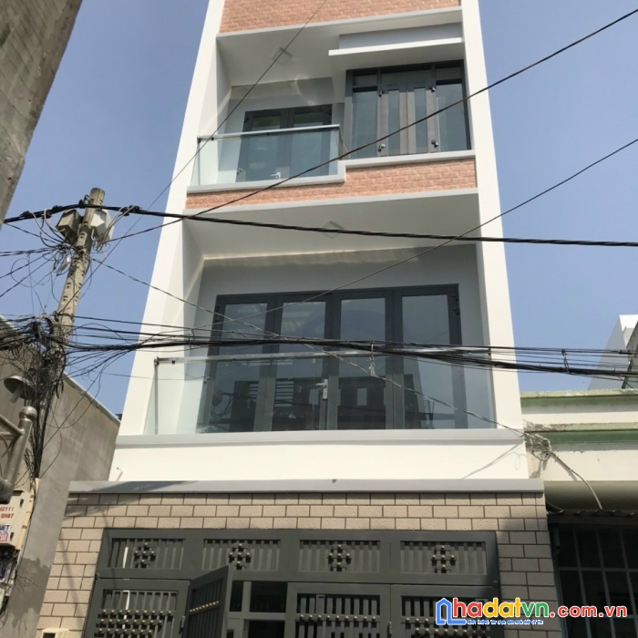 Siêu phẩm 1 trệt 2 lầu sân thượng giá rẻ