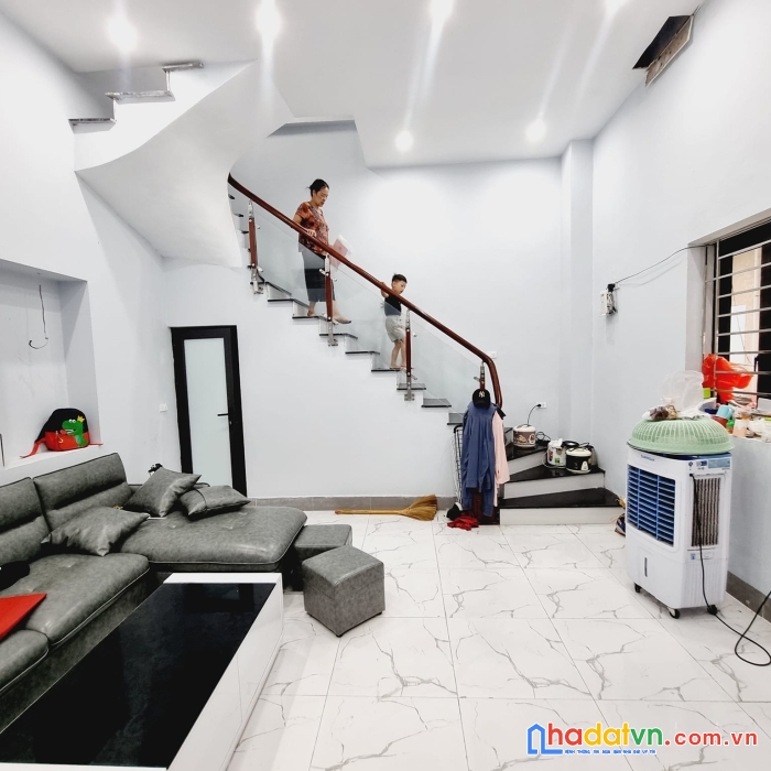 Bán nhà trương định, hoàng mai 40m² x 5 tầng,mt 4m, giá 3.75 tỷ.