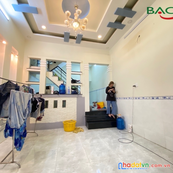 Bán nhà p. tân tiến, 1 trệt 1 lầu đẹp, sổ riêng thổ cư gần quảng trường tỉnh chỉ 2ty6