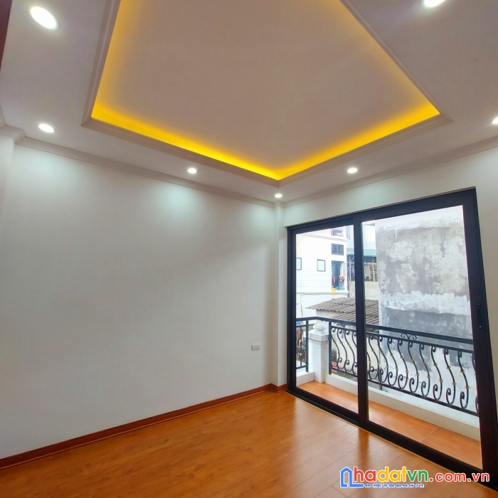 Nhà mới lê đức thọ có ban công thoáng sáng vô cùng dt50m2 5t mt 4,5m giá nhỉnh 5 tỷ