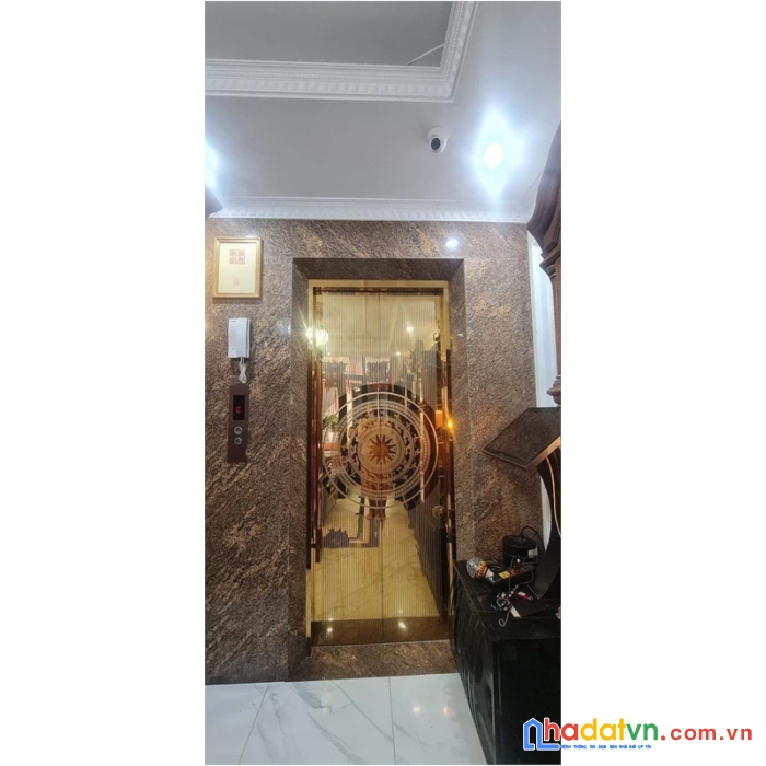 Phố bồ đề 60m x 6t, thang máy, lô góc, mt4.2m, gara ô tránh, kinh doanh 10.5 tỷ.