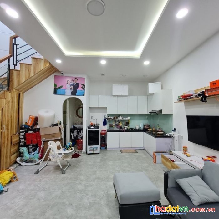 Nhà chính chủ ở lâu đời bán gấp để chia tài sản