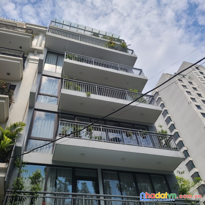 Bán nhà phố võng thị, tây hồ, dt 136m2, mt 8m, 8 tầng, 58 tỷ, tl mạnh,
