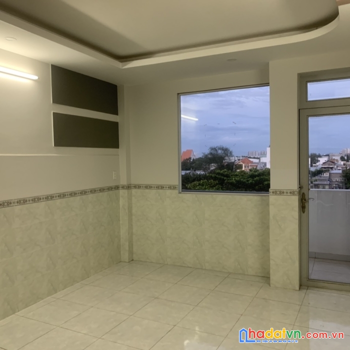 Mặt tiền đang kinh doanh đa nghành nghề - lưu hữu phước q8 -  5 tầng