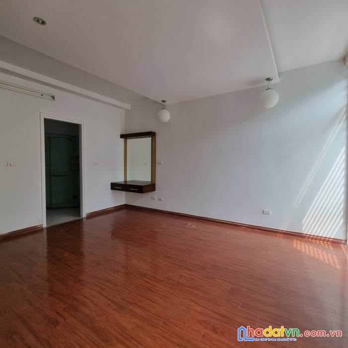 Chung cư trần quý kiên, cầu giấy, 70m2, giá chỉ 2,5 tỷ