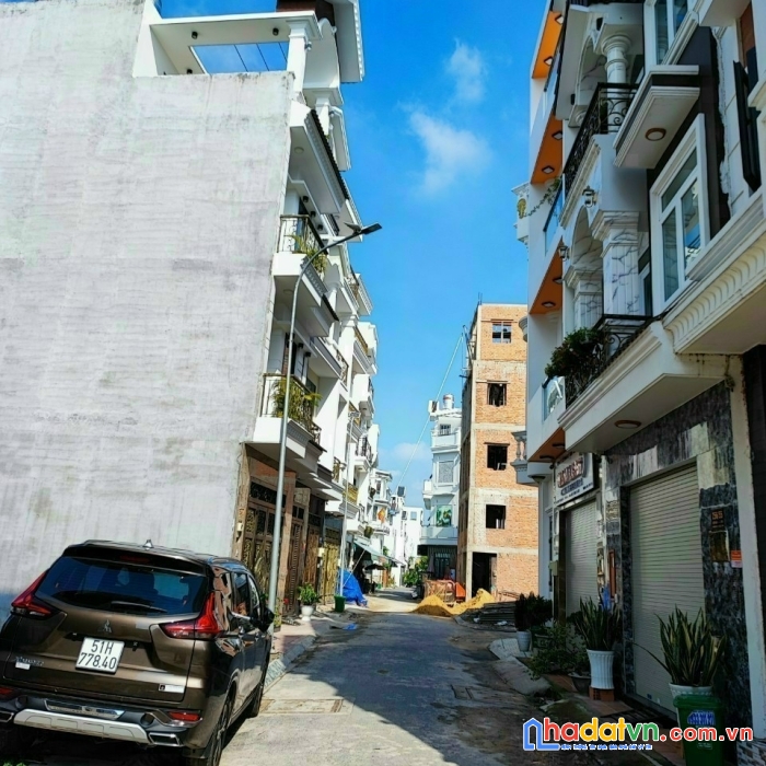 Đất đẹp khu nhà lầu cực vip. giá rẻ xây dựng tự do