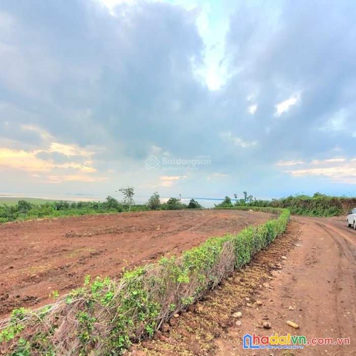 Chính chủ( 0969.622.454 )  cần tiền cho con mở spa . bán gấp lại miếng đất vườn của gia đình . 