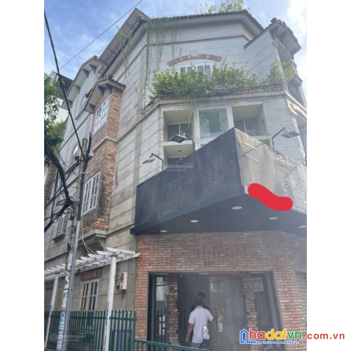 Cho thuê nhà mặt tiền huỳnh văn bánh giá 60tr 200m
