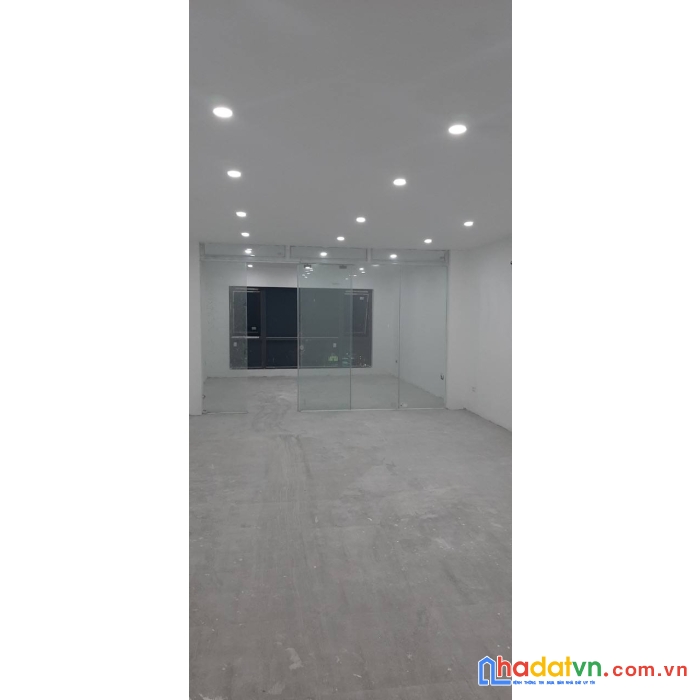 Cho thuê nhà mặt phố phường thanh lương, dt 70m2 x 7 tầng, nhà mới có thang máy, nở hậu.