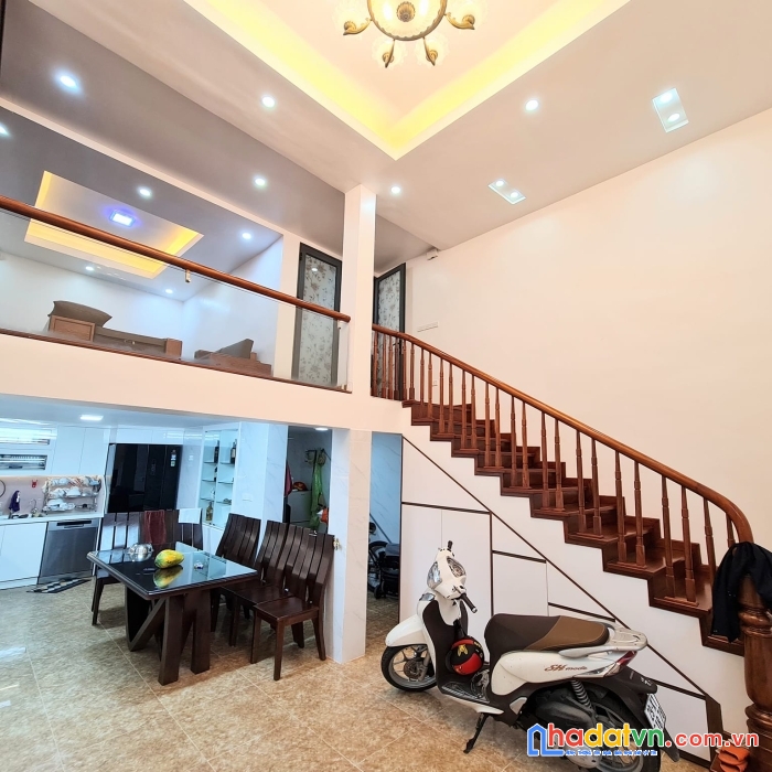 Bán nhà chính chủ phố quan nhân - ngõ rộng gần phố,thông các ngả - nhà mới full nội thất 50m x 5t