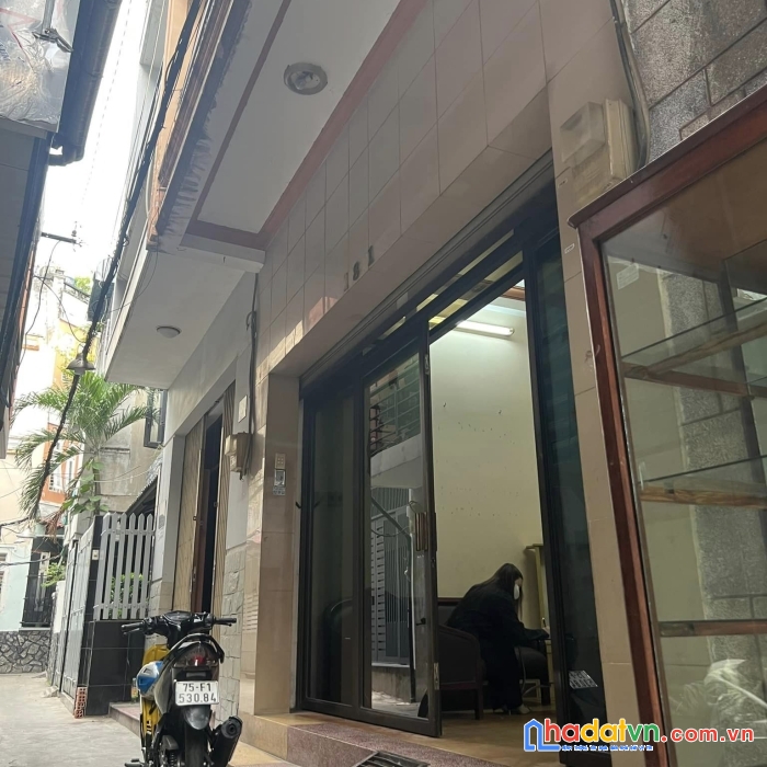 Trần quang diệu q3 – 40m2 –3  lầu -  ngang 4.2 x dài 9 .2 ( nở hậu 5,2 m) - 6.5 tỷ -tl