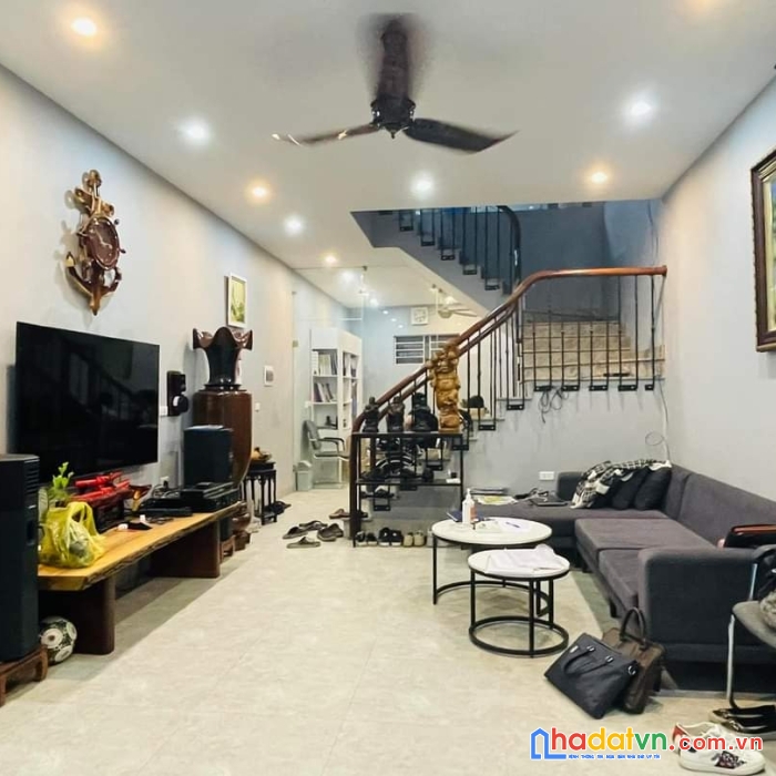 Bán nhà phạm thận duật cầu giấy, rất hiếm, 5m ra ô tô, nhà đẹp ở luôn, giá 4 tỷ 8