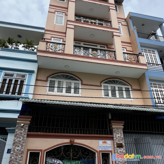 Bán nhà 8x20.5, đúc 6 tầng, sử dụng đến 1350m2. hẻm rộng. giá 16.5 tỷ thương lượng