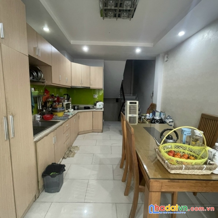 Bán nhà ngay đại học bách khoa quận 10 hcm 5 tầng  10.9 tỷ hxh