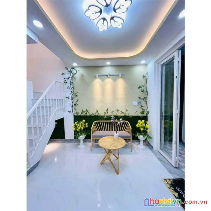 Nhà đẹp gần mặt tiền hoàng văn thụ p9 phú nhuận 2 tầng 30m2 chỉ 3.26 tỷ tl