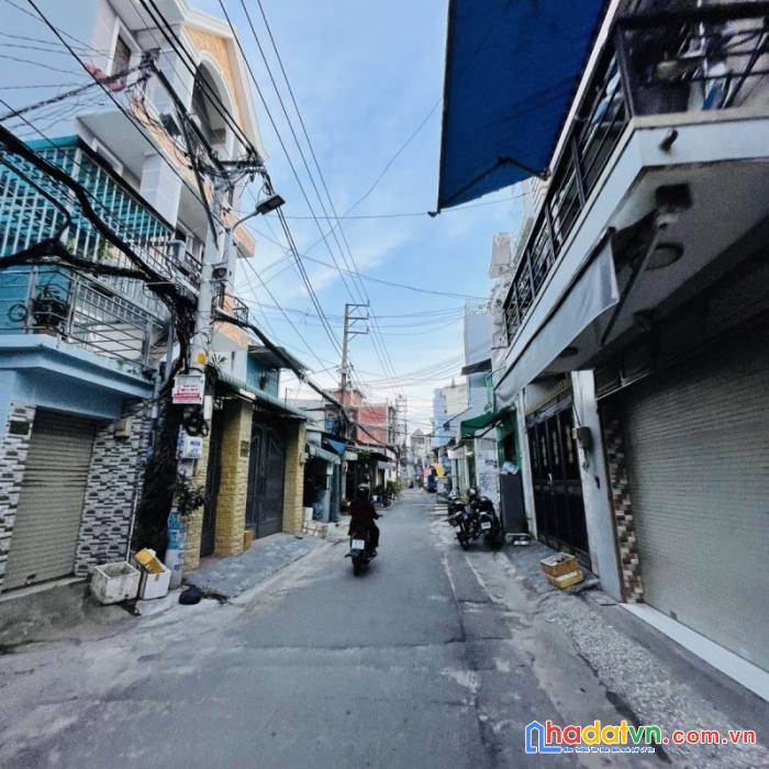 Bán nhà tân bình hxh 25m2 ngang 4m 2 tầng đẹp lung linh âu cơ chỉ 2.25 tỷ.