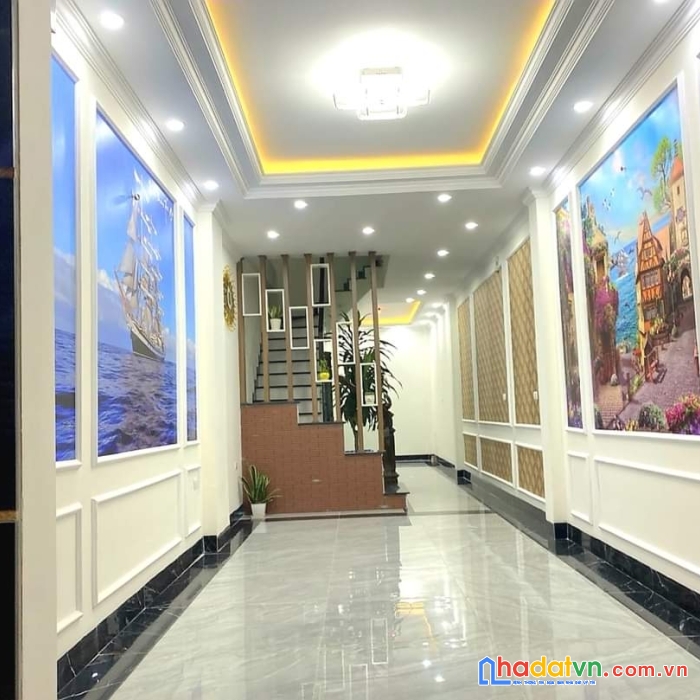 Bán nhà phố hoàng mai: 45m2, 5 tầng, 3 ngủ, mt 4m, lô góc, ô tô đỗ 10m. 3.7 tỷ