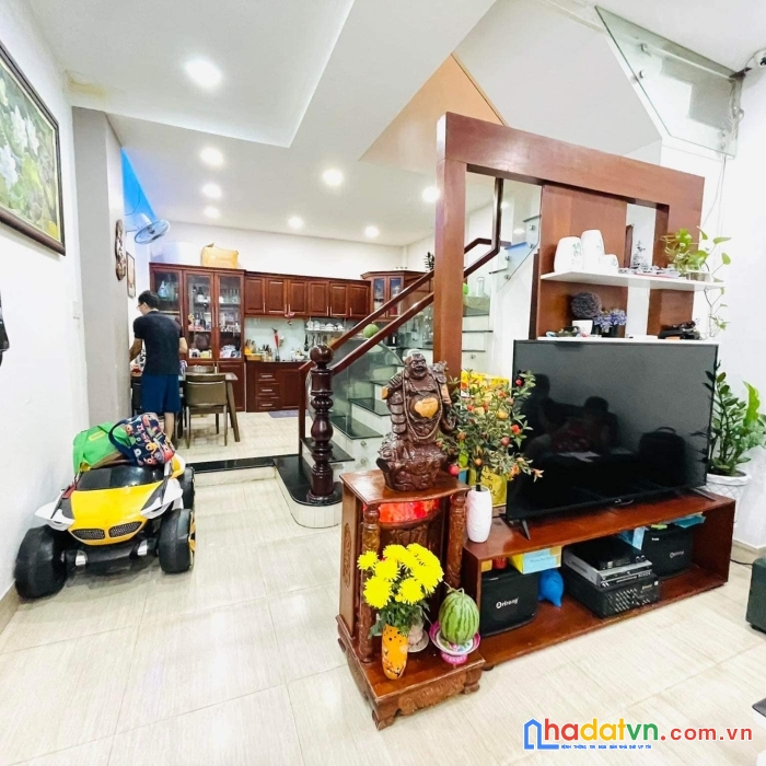 Tân hương, tân phú,3 tầng mới, hẻm xe tải, ngang 4.6m, gía chỉ 6 tỷ...