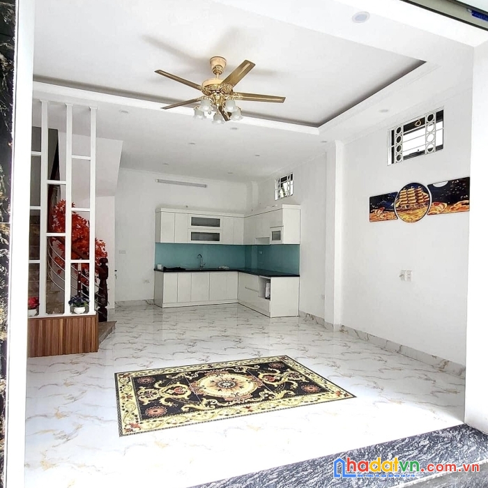Nhà trần khát chân-ngõ ba gác, lô góc, nhà đẹp ở ngay, 35m2 x 4 tầng, mt 4.5m, giá 4.2 tỷ có tl