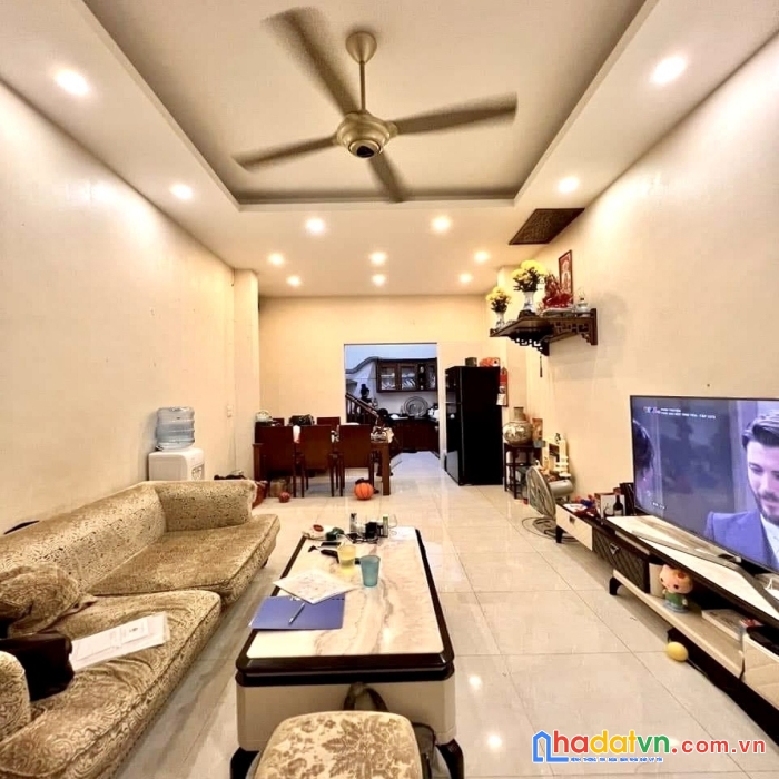 Lê thanh nghị-phố hiếm, lô góc 2 thoáng, nhà đẹp ở ngay, 50m2 x 4 tầng, mt 4.2m, giá 4.95 tỷ có tl