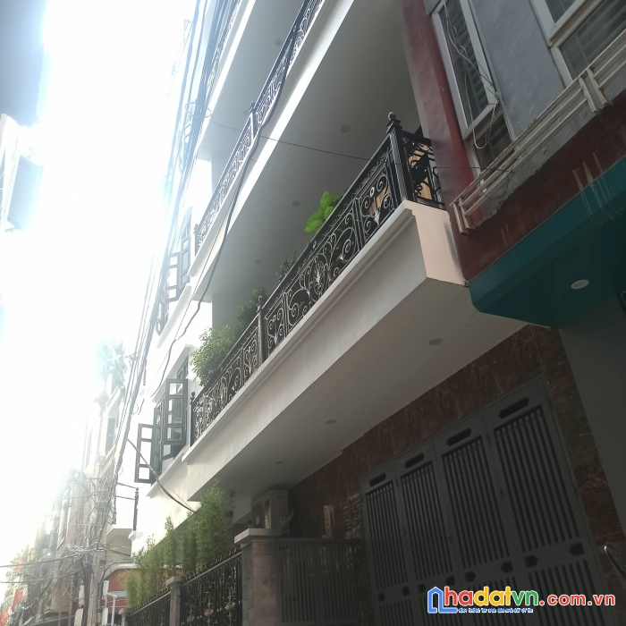 Bán nhà trương công giai, cầu giấy, 52m2 x 5 tầng, 2 mặt thoáng, ô tô vào nhà, kinh doanh, 15m ra