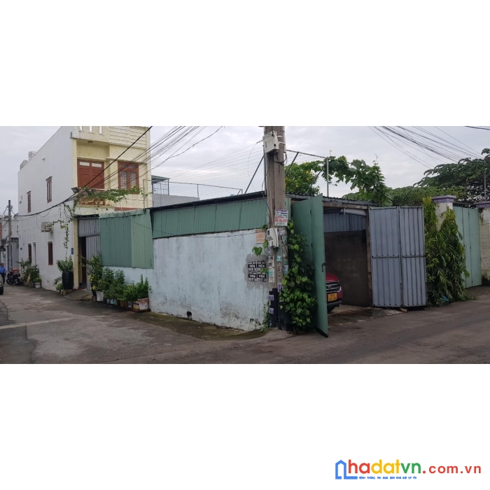 Bán đất tặng nhà, diện tích hơn 120m2, đã có sẵn nhà 2 tầng, tp thủ đức, giá 5.x tỷ tl