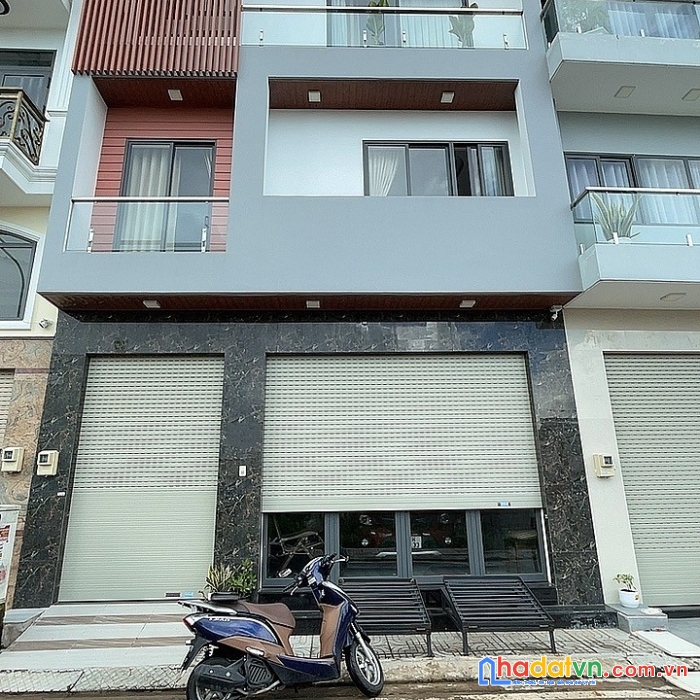 Chủ ngộp bank!!!bán nhà bình tân tây lân - chỉ nhỉnh 5 tỷ sở hữu nhà hxh mặt tiền cực rộng 7m tặng