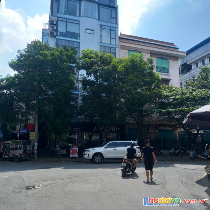 Mặt phố hoàng văn thái 8 tầng thang máy chỉ 38 tỷ, dòng tiền 150tr/t.
