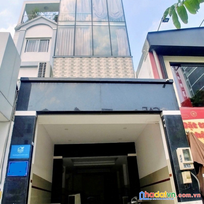 Tòa nhà văn phòng - mbkd đối diện e mart, p5, gò vấp