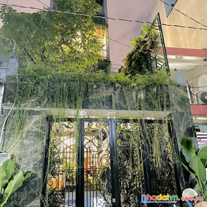 Bán nhà hxh bàn cờ,p3,quận 3 - btct 4tầng 4pn, dt: 3.8mx18m sổ đủ 67m2