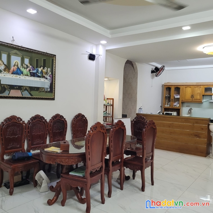 Hàng hiếm! mặt tiền, lô góc,trung tâm quận tân bình,105m2 giá chỉ 165tr/m2