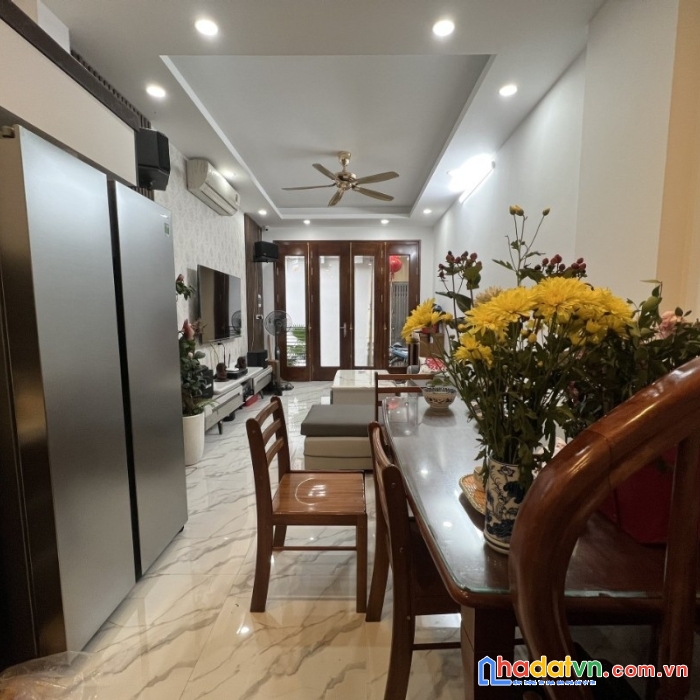 Chính chủ bán nhà yên xá, 34m x 5t, 2 thoáng, ngõ ba gác, tặng nội thất. giá tốt 3.1 tỷ