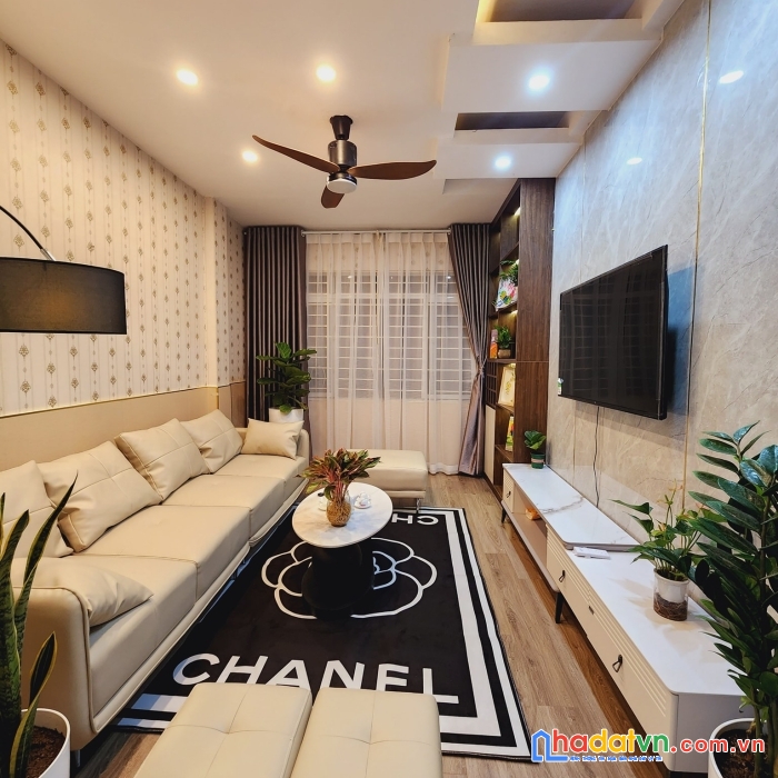 Bán nhà phố phương mai: 43m2, 5 tầng, 4 ngủ, mt 4m, lô góc, ngõ 3 gác, nhỉnh 3 tỷ