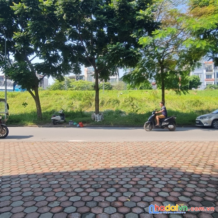 Bán nhà ngọc thụy,ngõ nông- mặt ngõ ô tô -thông tứ tung, chỉ 70tr/m. giá đầu tư.60m2, chỉ 4,4 tỷ
