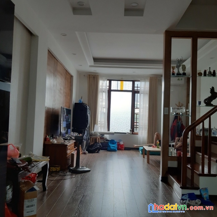 Bán nhà quận cầu giấy trung tâm quận 45m2 x6 t 9.3 tỷ ô tô kd