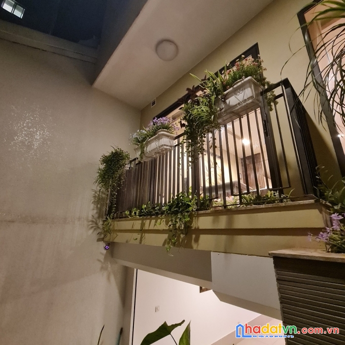 Ô tô - kinh doanh  kim mã  292m x 4 tầng, mt16, giá 60,5 tỷ